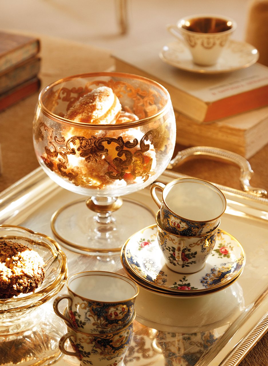 поднос со сладостями поднос со сладостями