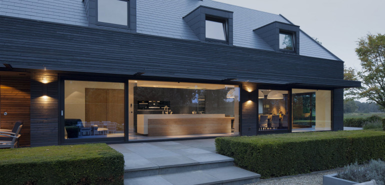 Стильный черный дом из Голландии