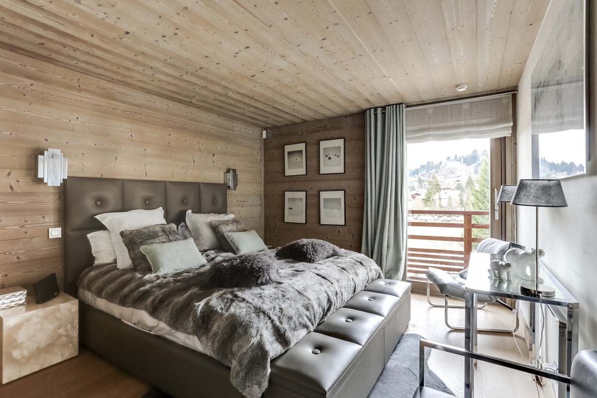 интерьер деревянного дома из бруса фото