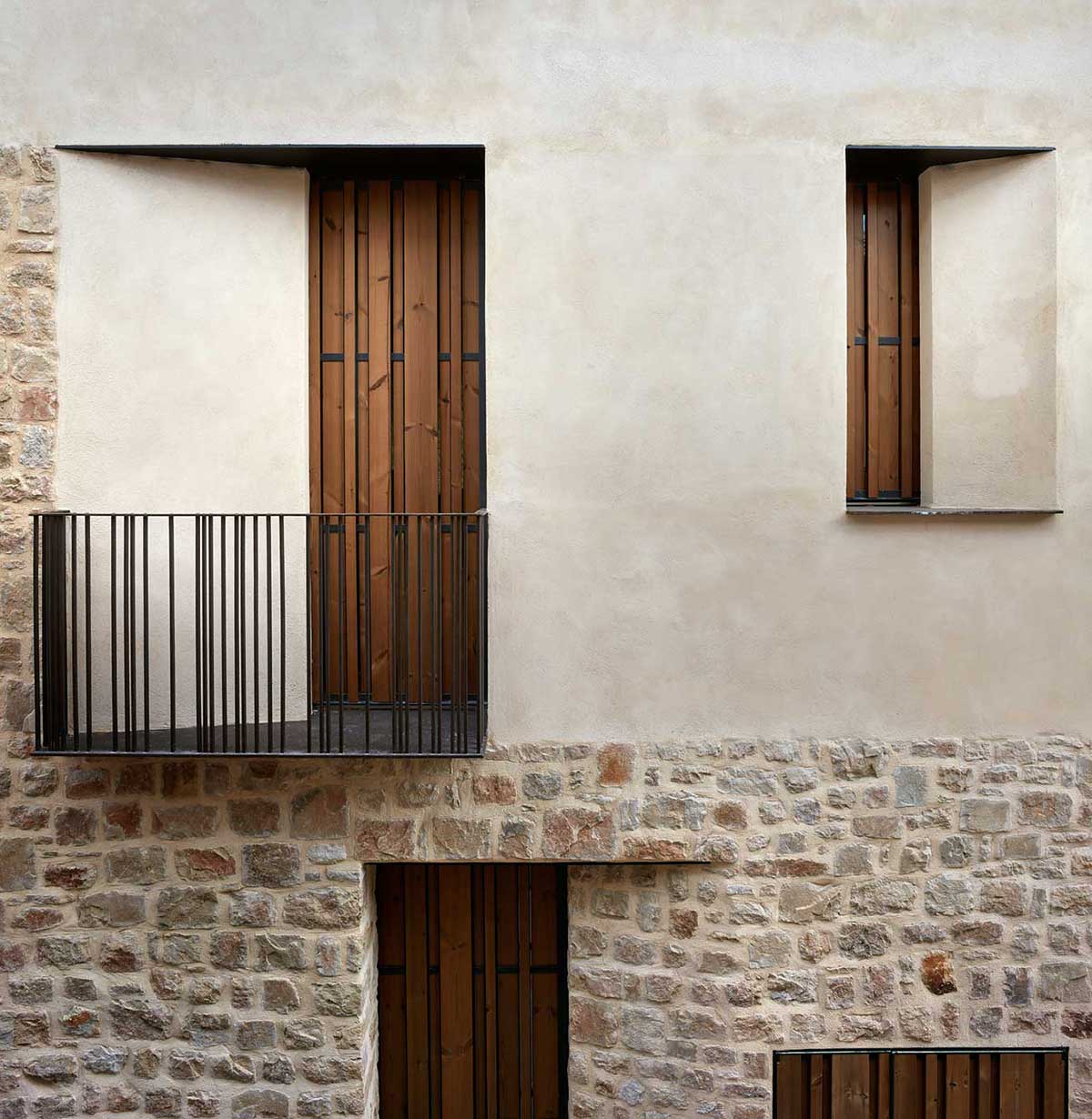 комбинированный фасад дома