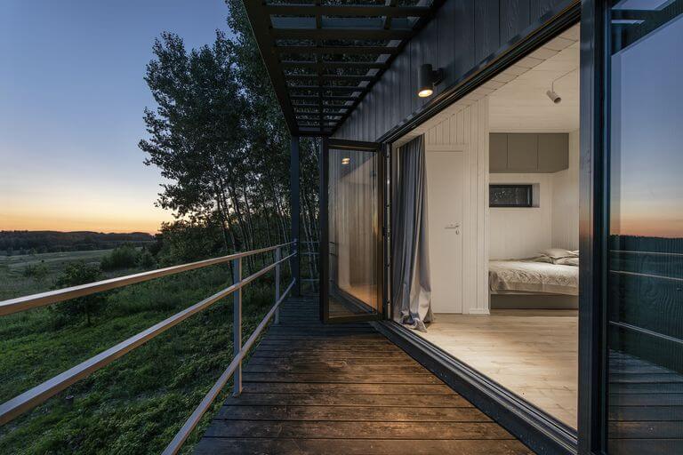 Современный дачный домик Современный дачный домик